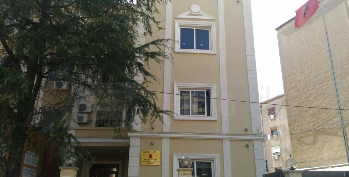 Vranë dy shtetas në Roskovec, Prokuroria Fier dërgon në gjyq 7 persona, 3 për ‘Vrasje në rrethana të tjera cilësuese’